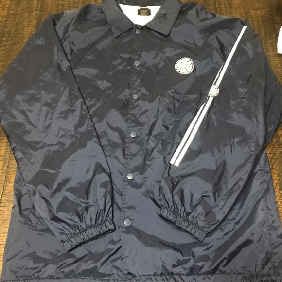 Rip Curl Windbreaker - Picture 3 of 6